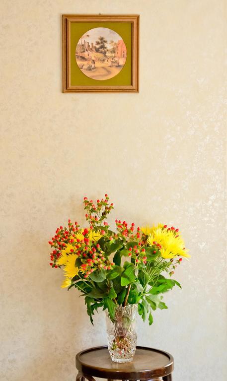 Hotel Belleville Яш Екстериор снимка