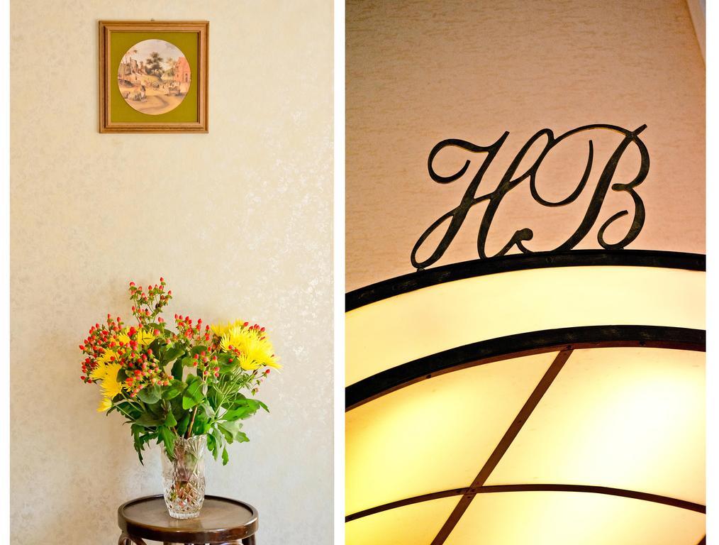 Hotel Belleville Яш Екстериор снимка