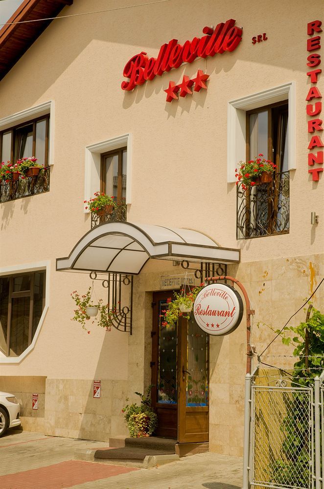 Hotel Belleville Яш Екстериор снимка