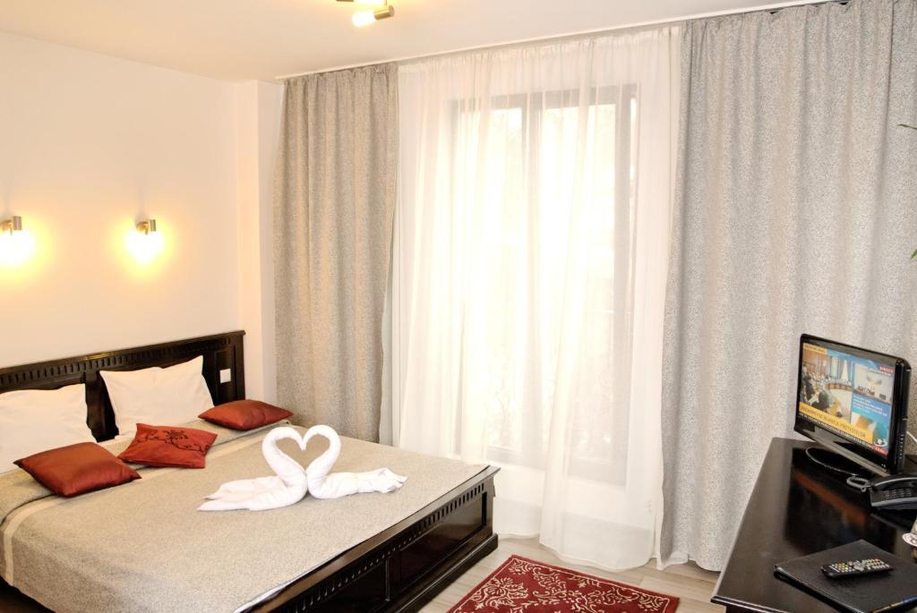 Hotel Belleville Яш Екстериор снимка